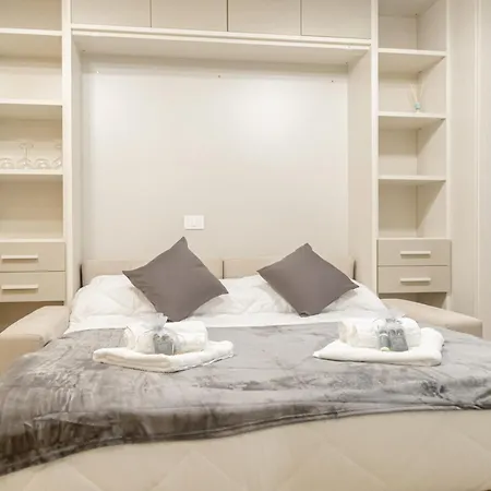 Appartement San Giovanni 200mt Metroc Monolocale Per 2 Al Centro